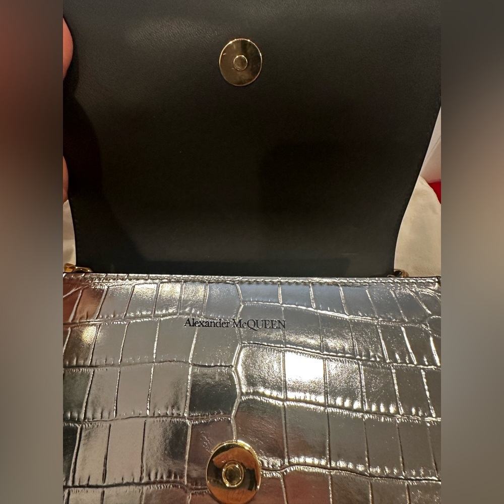 McQueen Croc-Embossed Bag with Gold Chain - Picture 11 of 15